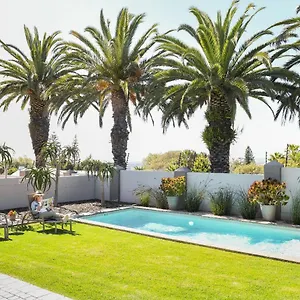 Guest house Four Palms, Durbanville